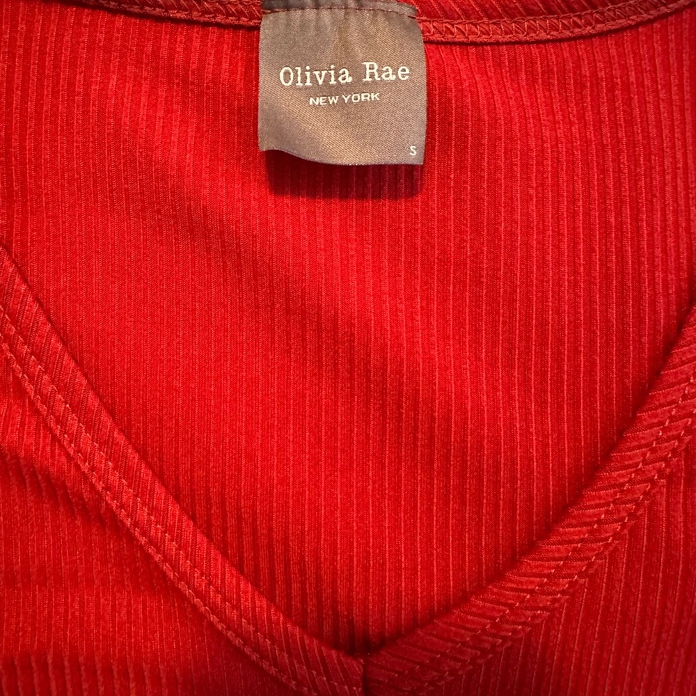 Cropped V-neck T-shirt - Picture 2 of 2